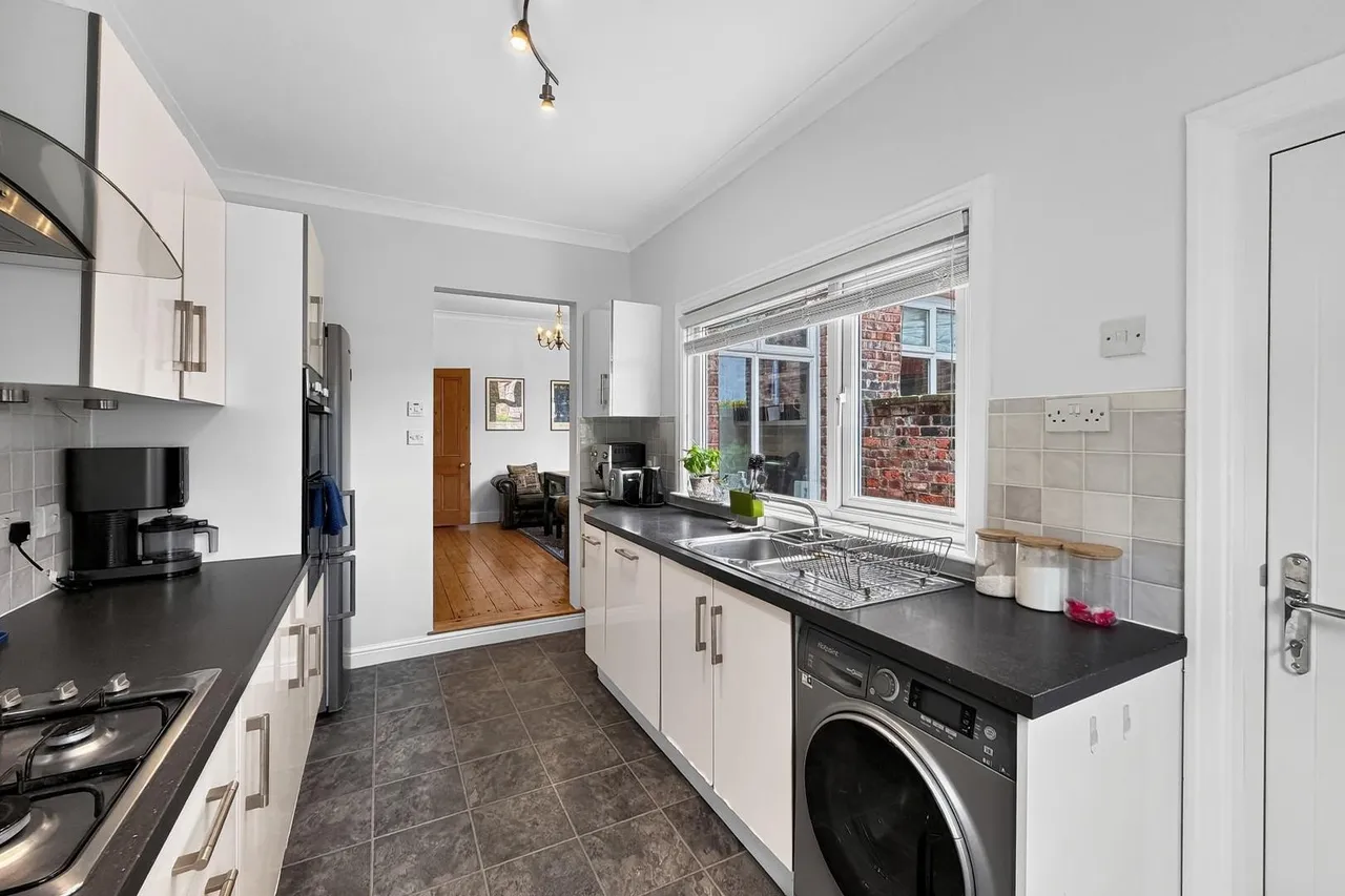 Grosvenor Road, Altrincham, Cheshire WA14 1LE, photo 20