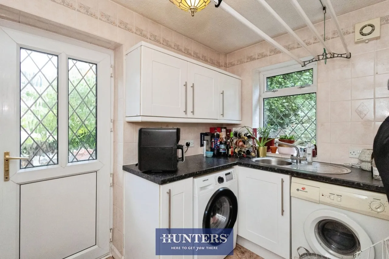 Ashes Lane, Stalybridge, SK15, photo 16