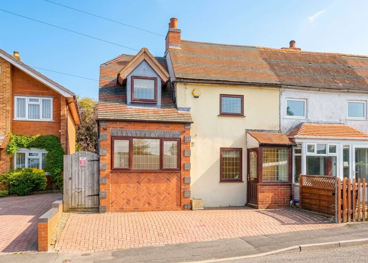3 bed house for sale, Barley Mow Lane, Catshill, B61