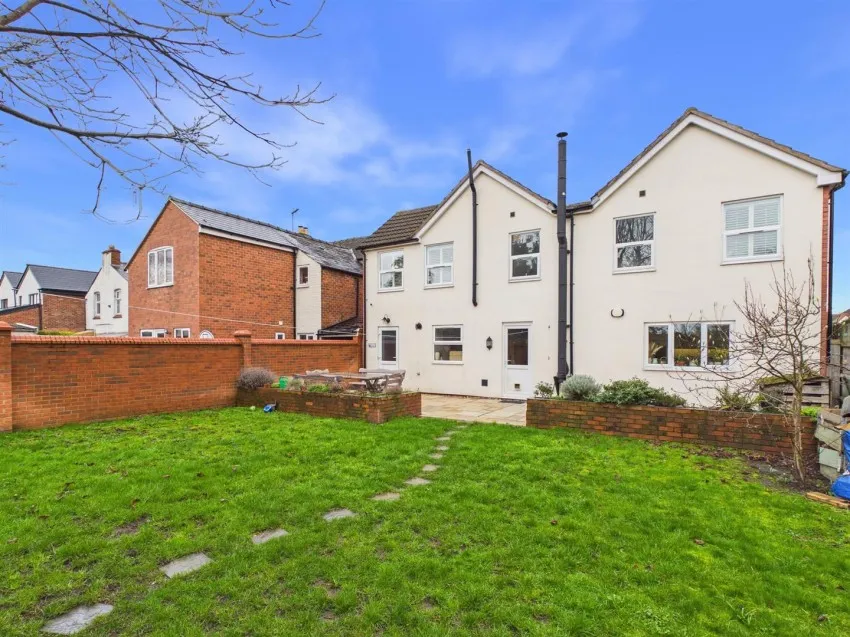 Old Cheltenham Road, Longlevens, photo 21