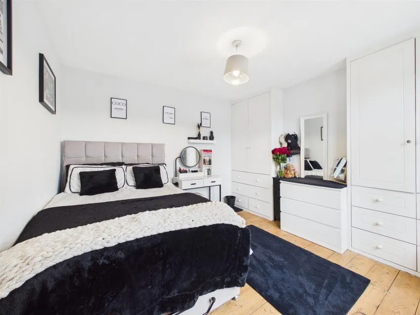 Old Cheltenham Road, Longlevens, photo 16