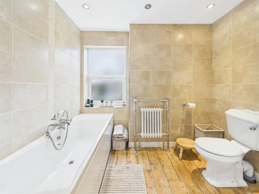 Old Cheltenham Road, Longlevens, photo 19