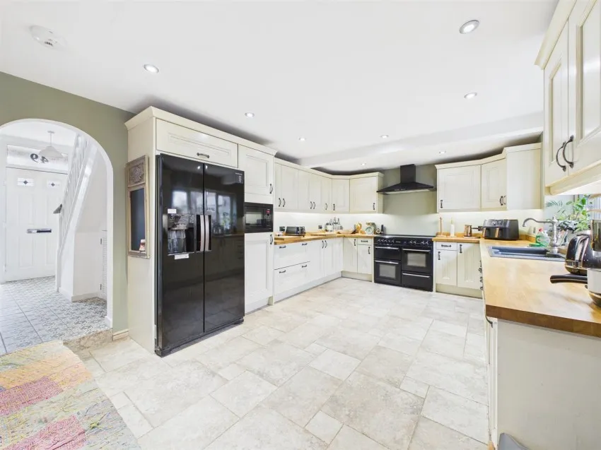Old Cheltenham Road, Longlevens, photo 7