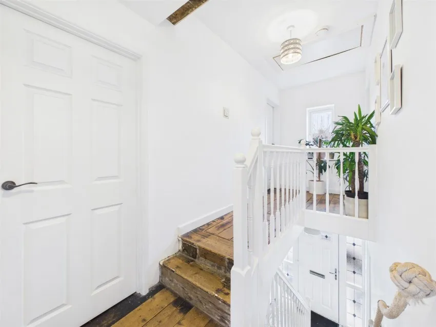 Old Cheltenham Road, Longlevens, photo 12