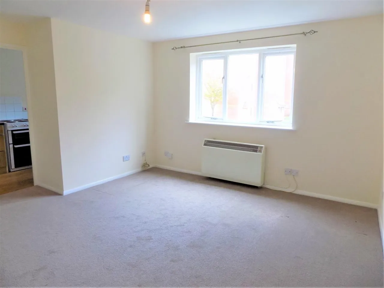 Ascot Court, Aldershot, GU11, photo 6