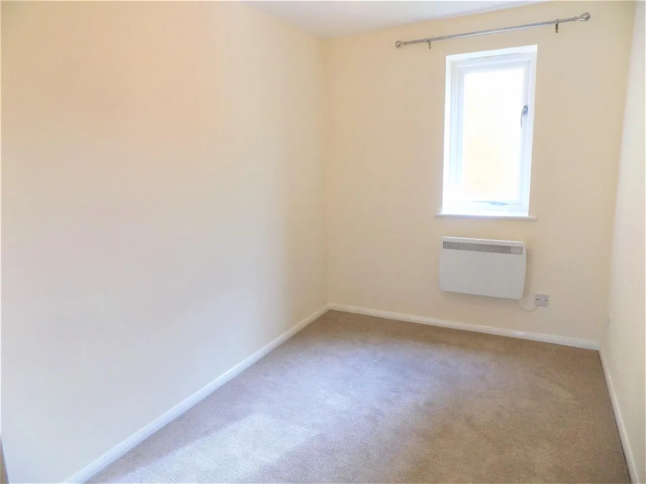 Ascot Court, Aldershot, GU11, photo 11