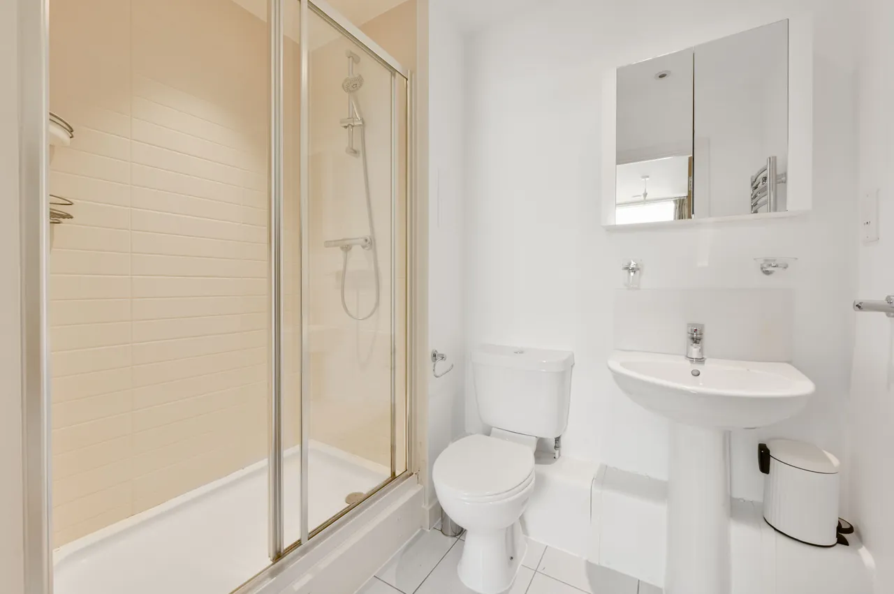 Apartment 402, Firestone House, Clayponds Lane, Brentford, photo 8