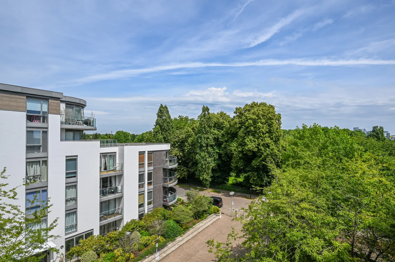 Apartment 402, Firestone House, Clayponds Lane, Brentford, photo 10