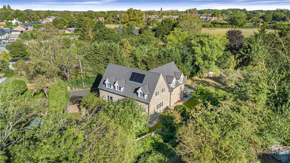 4 bed house for sale, Cambridge Road, Oakington, CB24