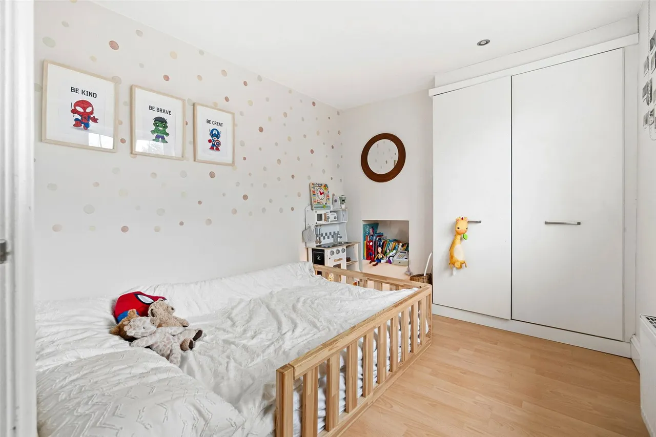 Hospital Bridge Road, Twickenham, TW2 6LE, photo 8
