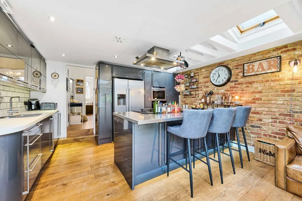 Franche Court Road, SW17, photo 10