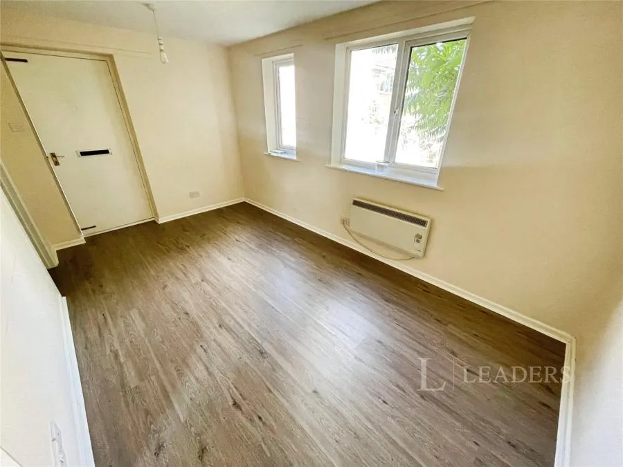 Henley Drive, Droitwich, WR9, photo 4