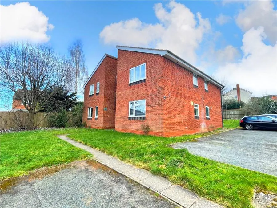 Henley Drive, Droitwich, WR9, photo 11