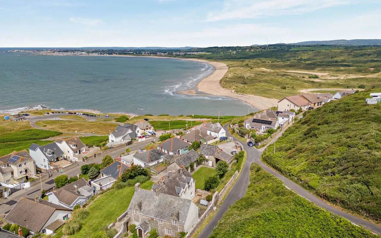 Main Road, Ogmore-by-Sea, Bridgend, Vale of Glamorgan, CF32 0PD, photo 4