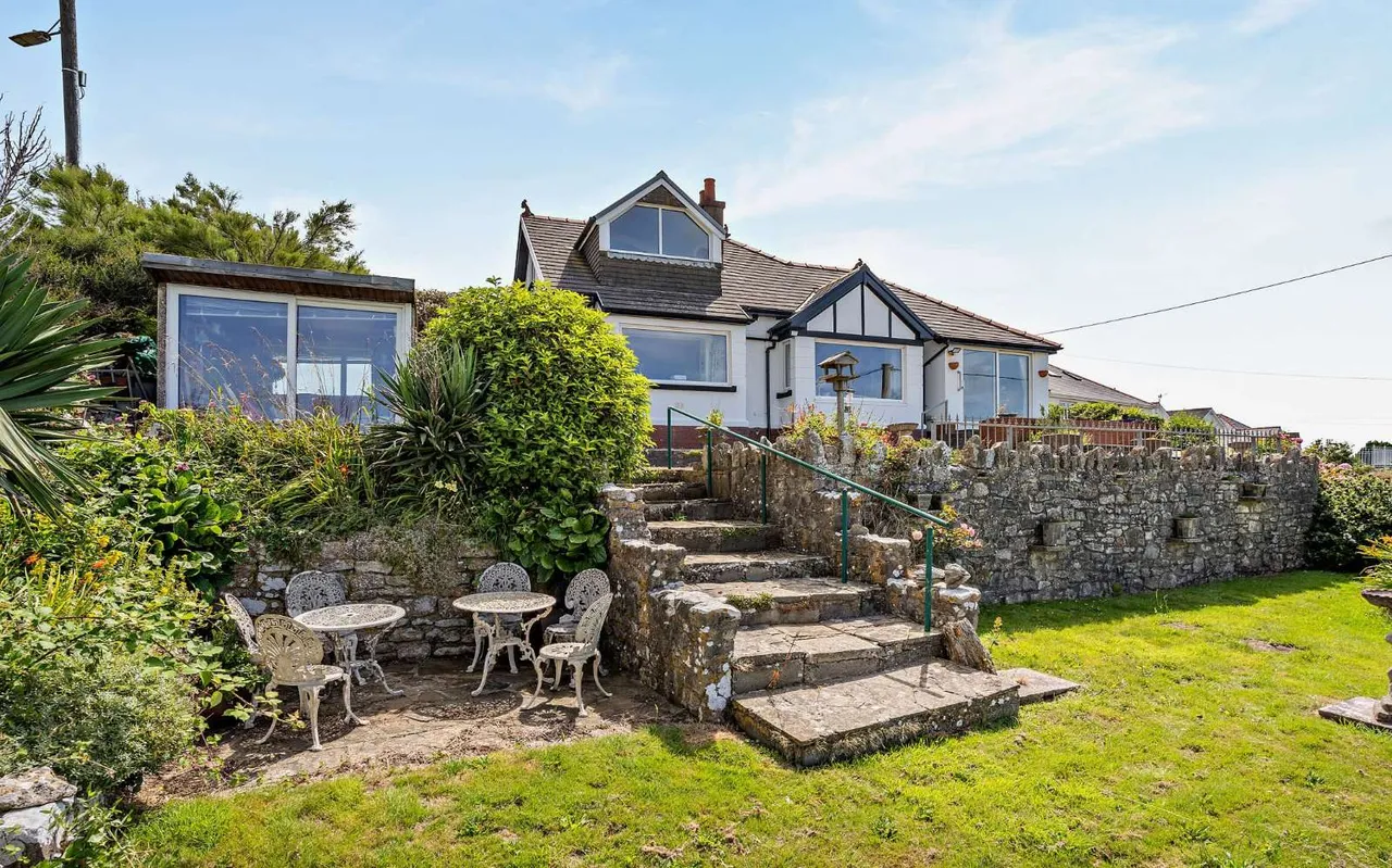 Main Road, Ogmore-by-Sea, Bridgend, Vale of Glamorgan, CF32 0PD, photo 2