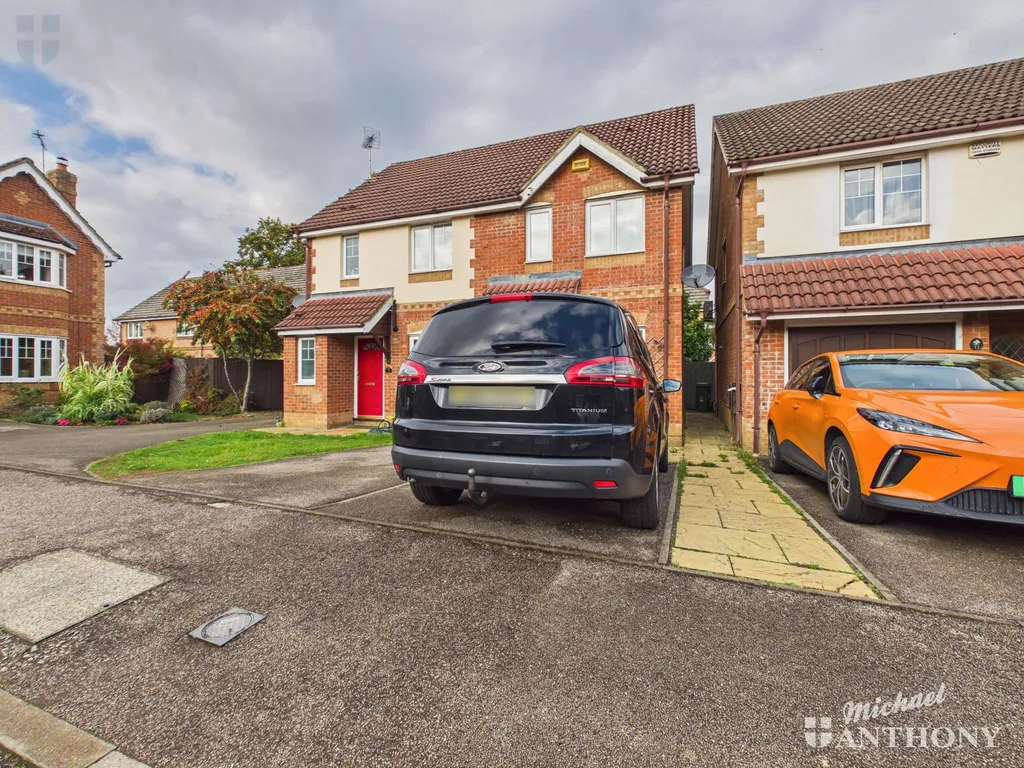 Rivets Close, Aylesbury, HP21, photo 9