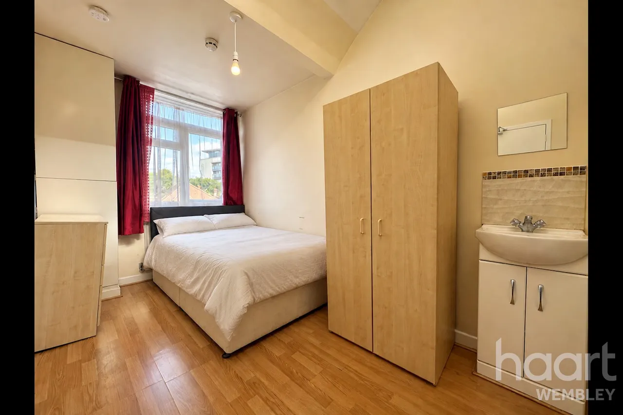 1 bed house to rent, Chalkhill Road, HA9