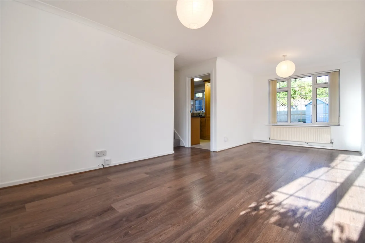 Penfold Croft, Farnham, Surrey, GU9 9JD, photo 9