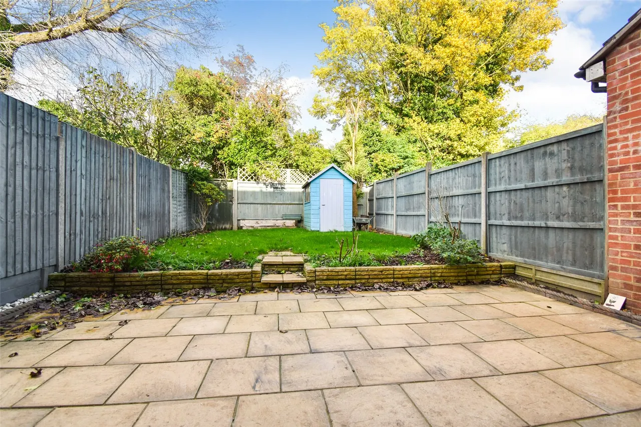 Penfold Croft, Farnham, Surrey, GU9 9JD, photo 4