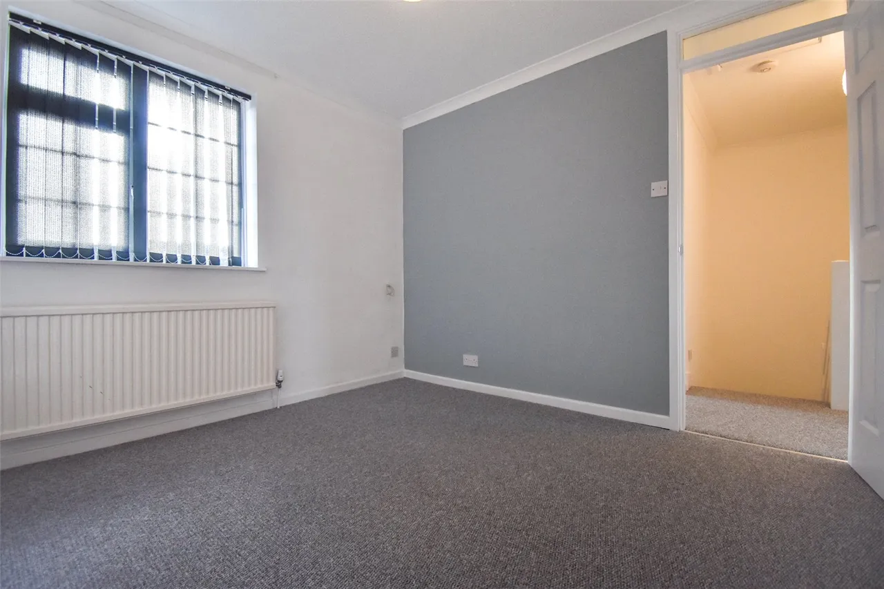Penfold Croft, Farnham, Surrey, GU9 9JD, photo 12