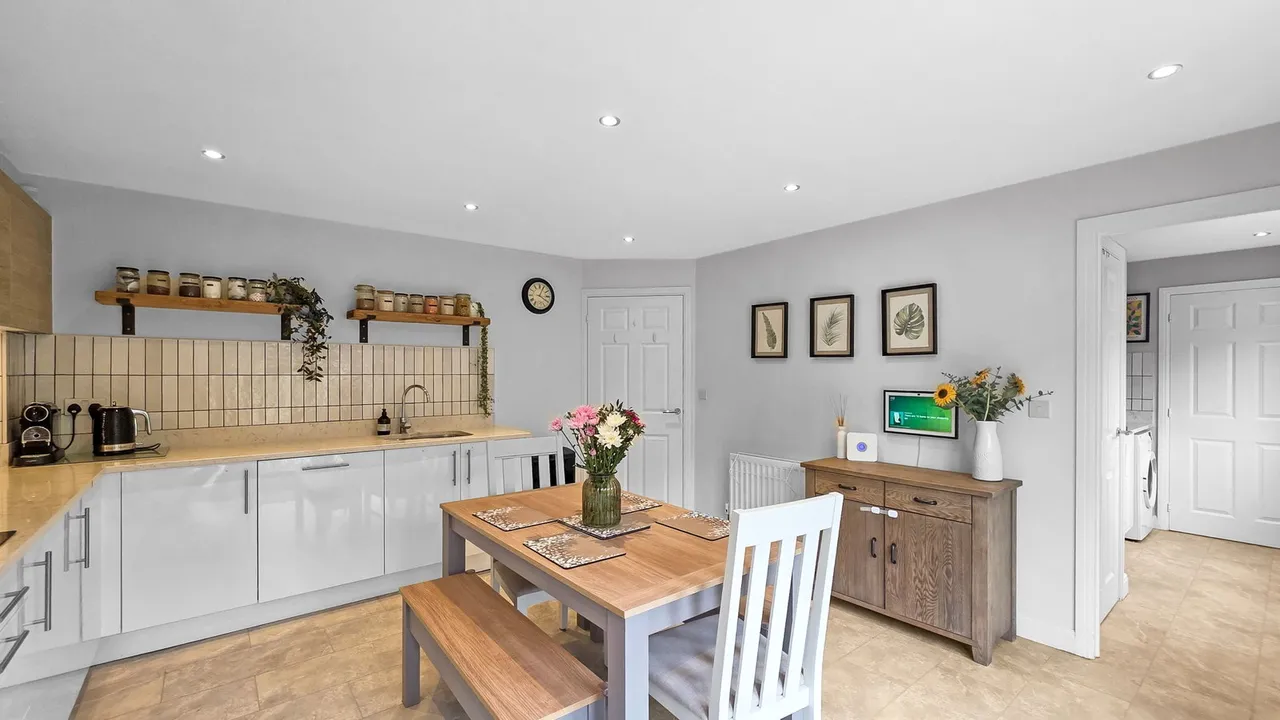 Garrett Meadow, Tyldesley, M29, photo 7