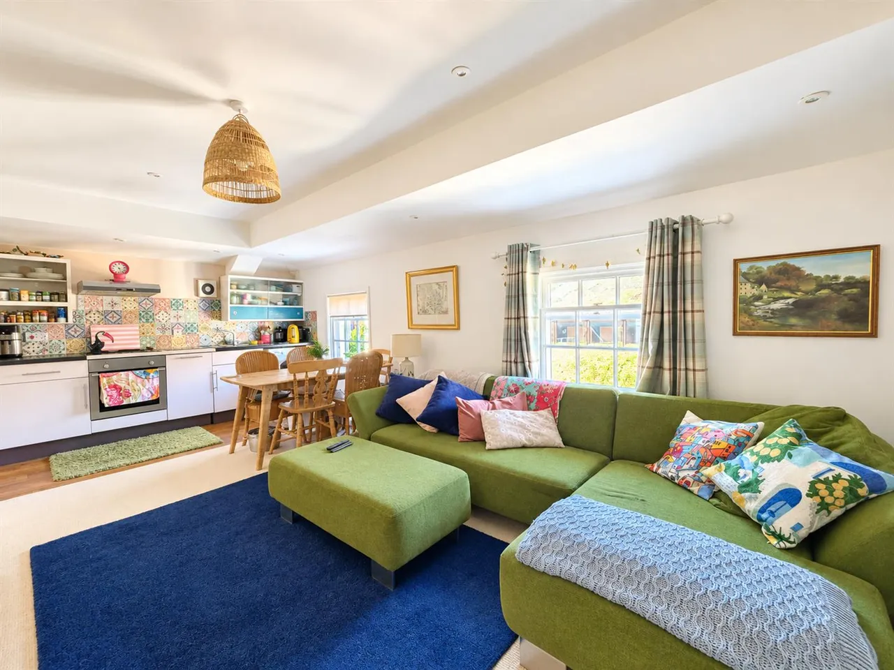Highstreet, Leatherhead, KT22, photo 2