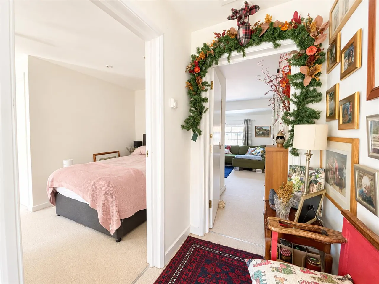 Highstreet, Leatherhead, KT22, photo 8