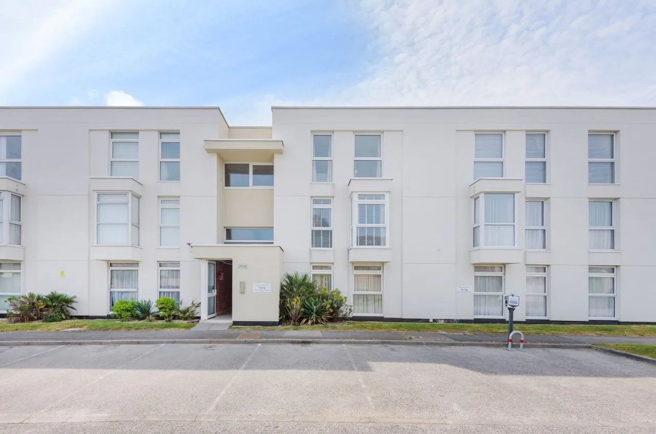 Shore Road, East Wittering, PO20, photo 6