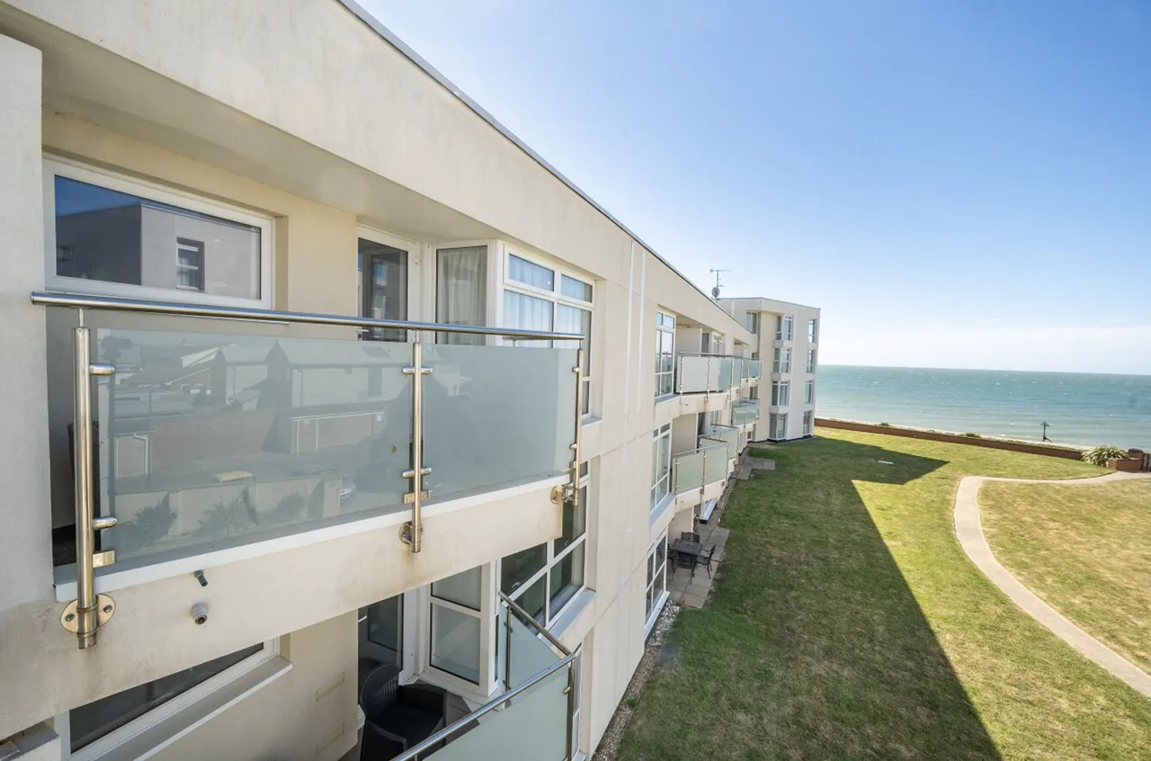 Shore Road, East Wittering, PO20, photo 8