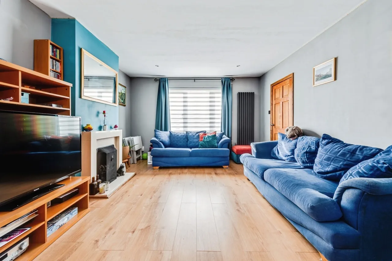 3 bed house for sale — Elborough Road, Swindon, Wiltshire, SN2