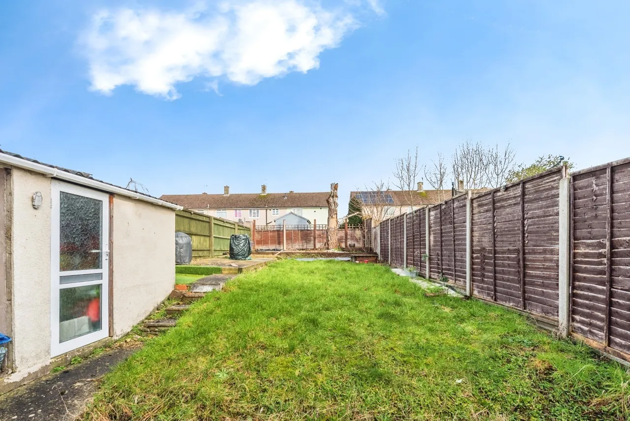 Elborough Road, Swindon, Wiltshire, SN2, photo 8