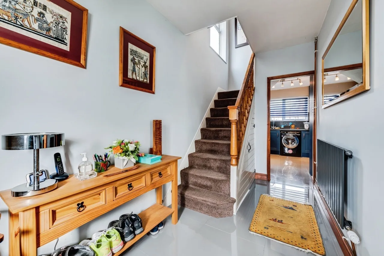 Elborough Road, Swindon, Wiltshire, SN2, photo 6