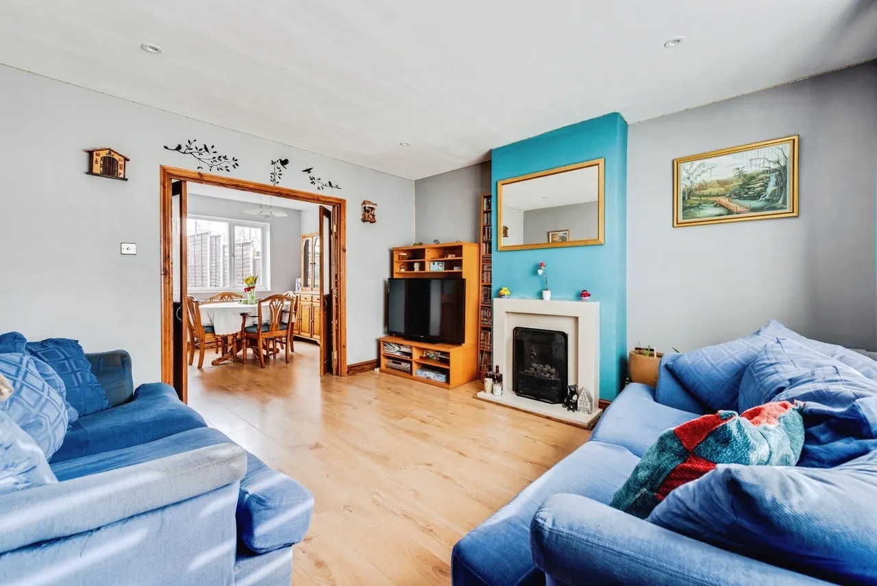 Elborough Road, Swindon, Wiltshire, SN2, photo 4