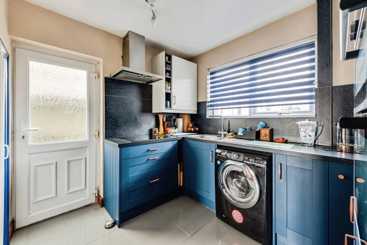 Elborough Road, Swindon, Wiltshire, SN2, photo 13
