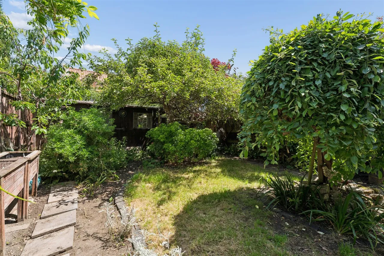 East Street, Olney, photo 7