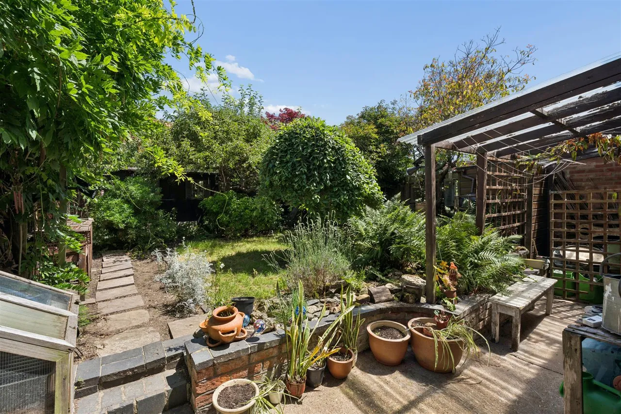 East Street, Olney, photo 9