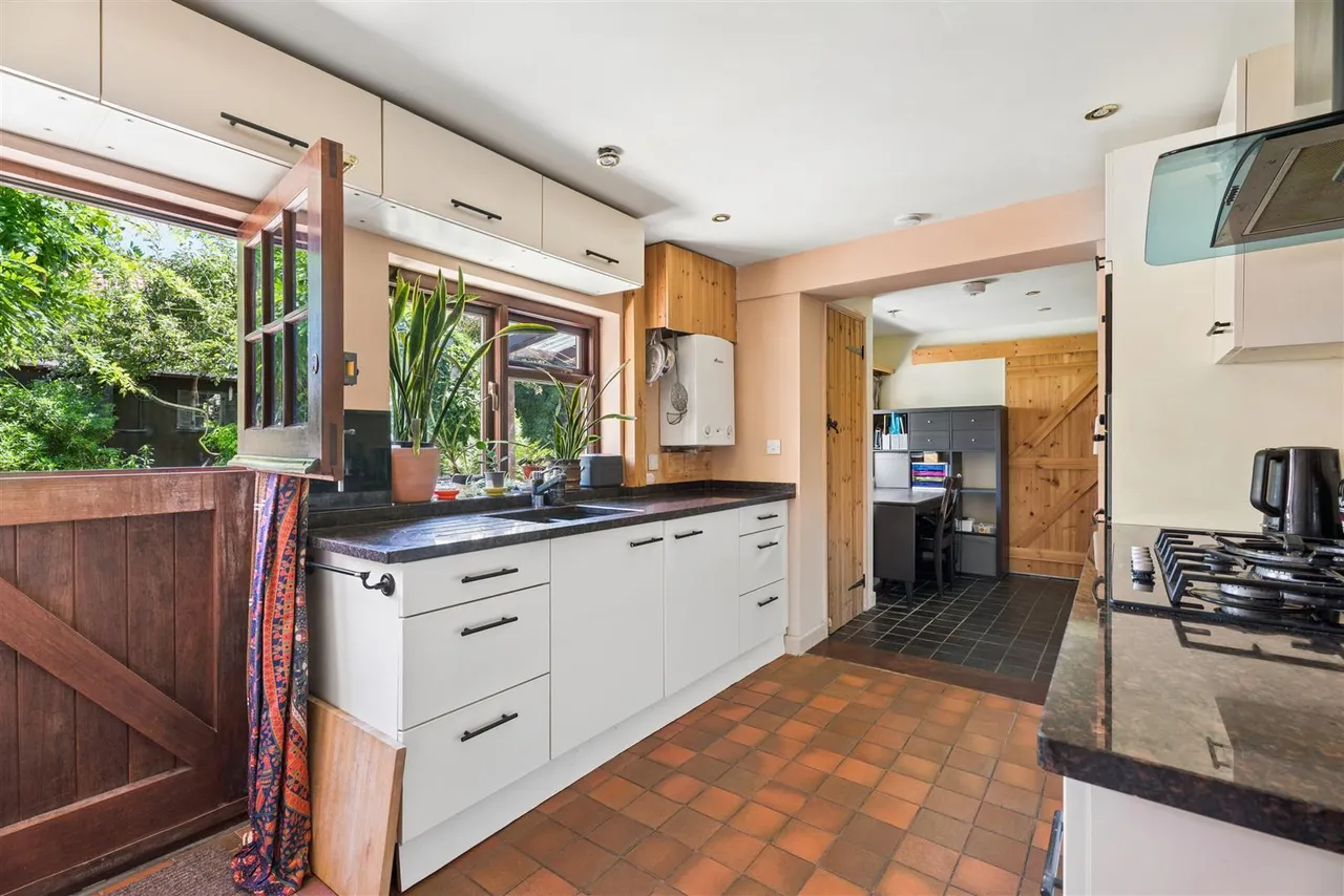 East Street, Olney, photo 12