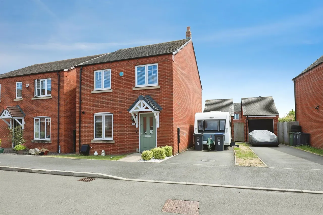 4 bed house for sale — Weavers Way, Stockton, Southam