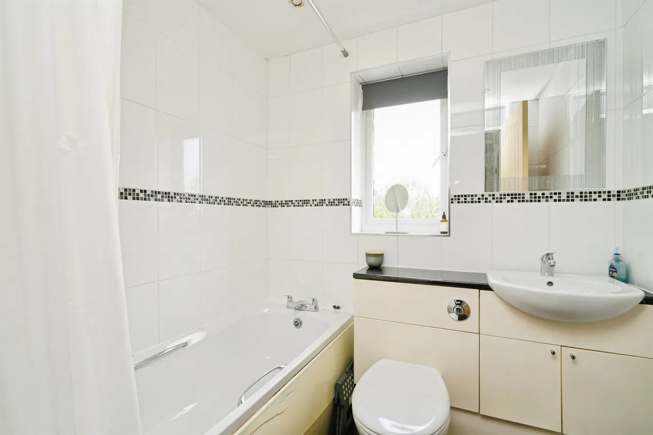 Avon Crescent, Bicester, OX26, photo 22