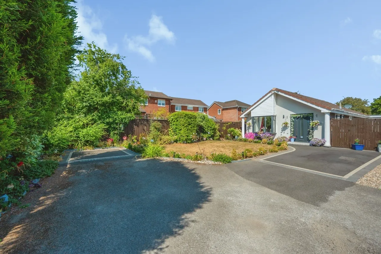 2 bed property for sale — Lamprey, Dosthill, Tamworth, Staffordshire, B77