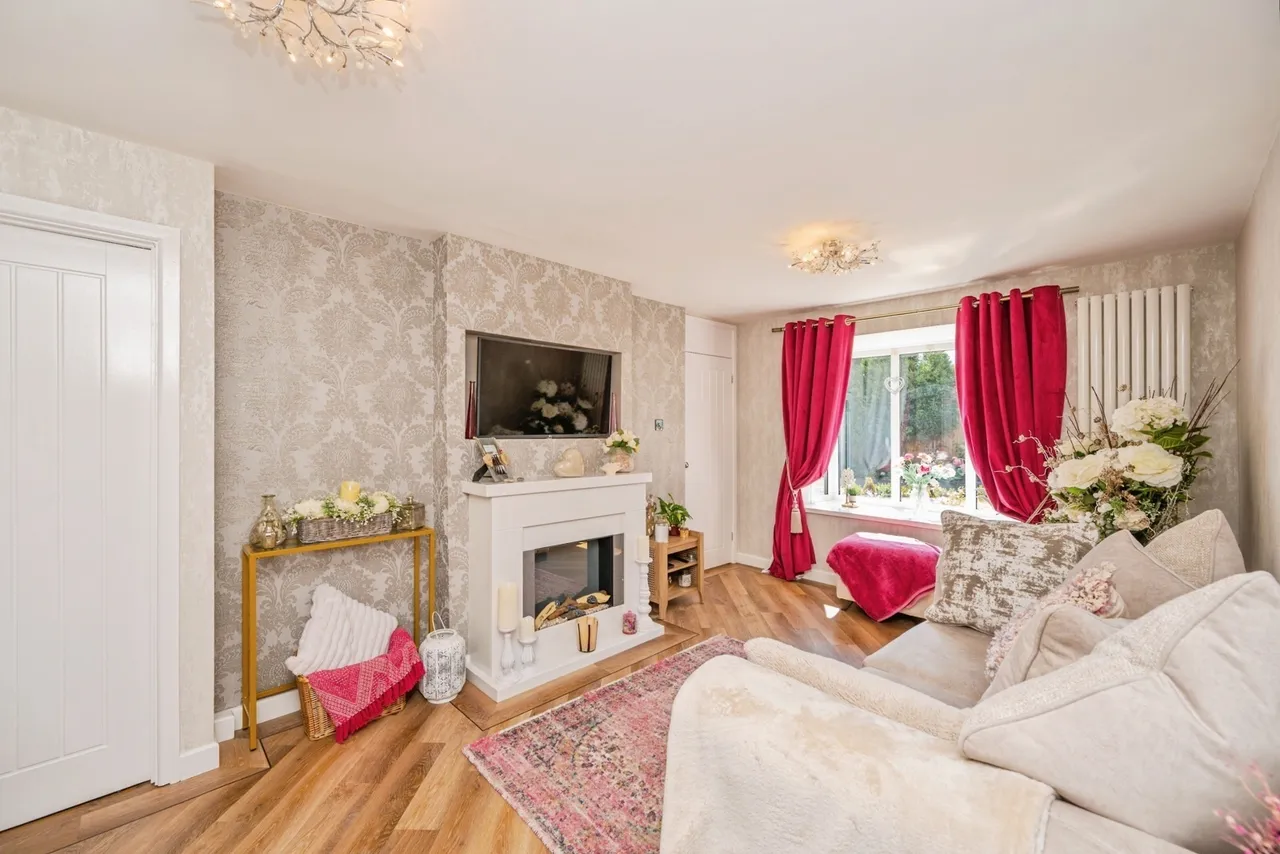 Lamprey, Dosthill, Tamworth, Staffordshire, B77, photo 20