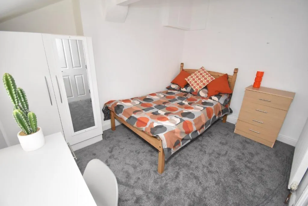 Davenport Avenue, Withington, M20, photo 6