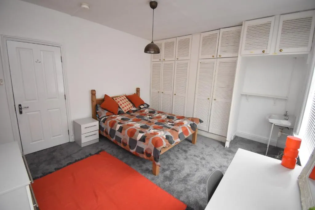 Davenport Avenue, Withington, M20, photo 8