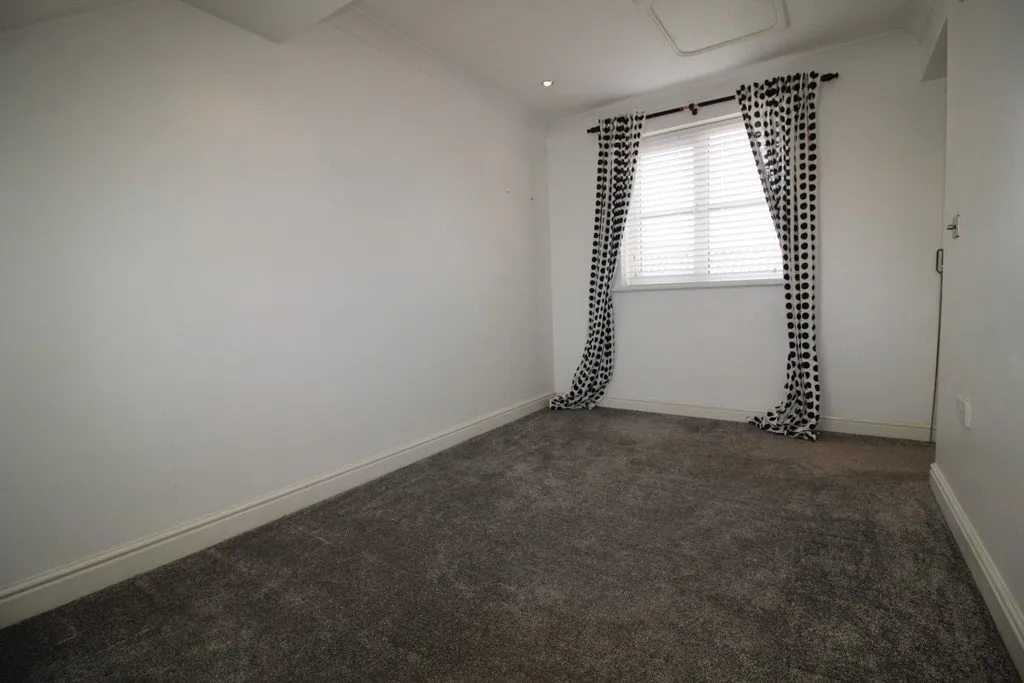 Stockley Crescent, Shirley, B90, photo 11