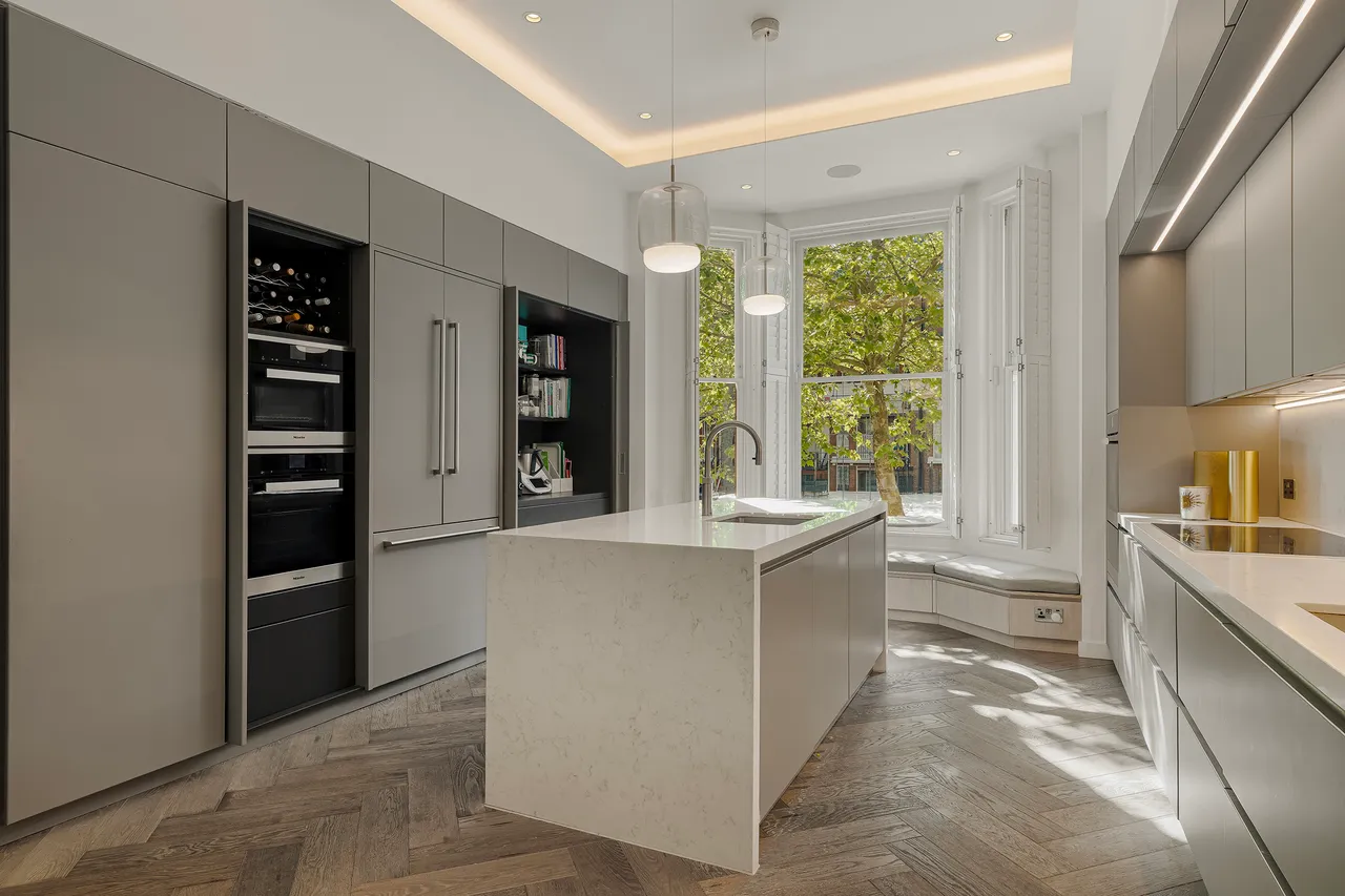 Sutherland Avenue, Little Venice, London, photo 4
