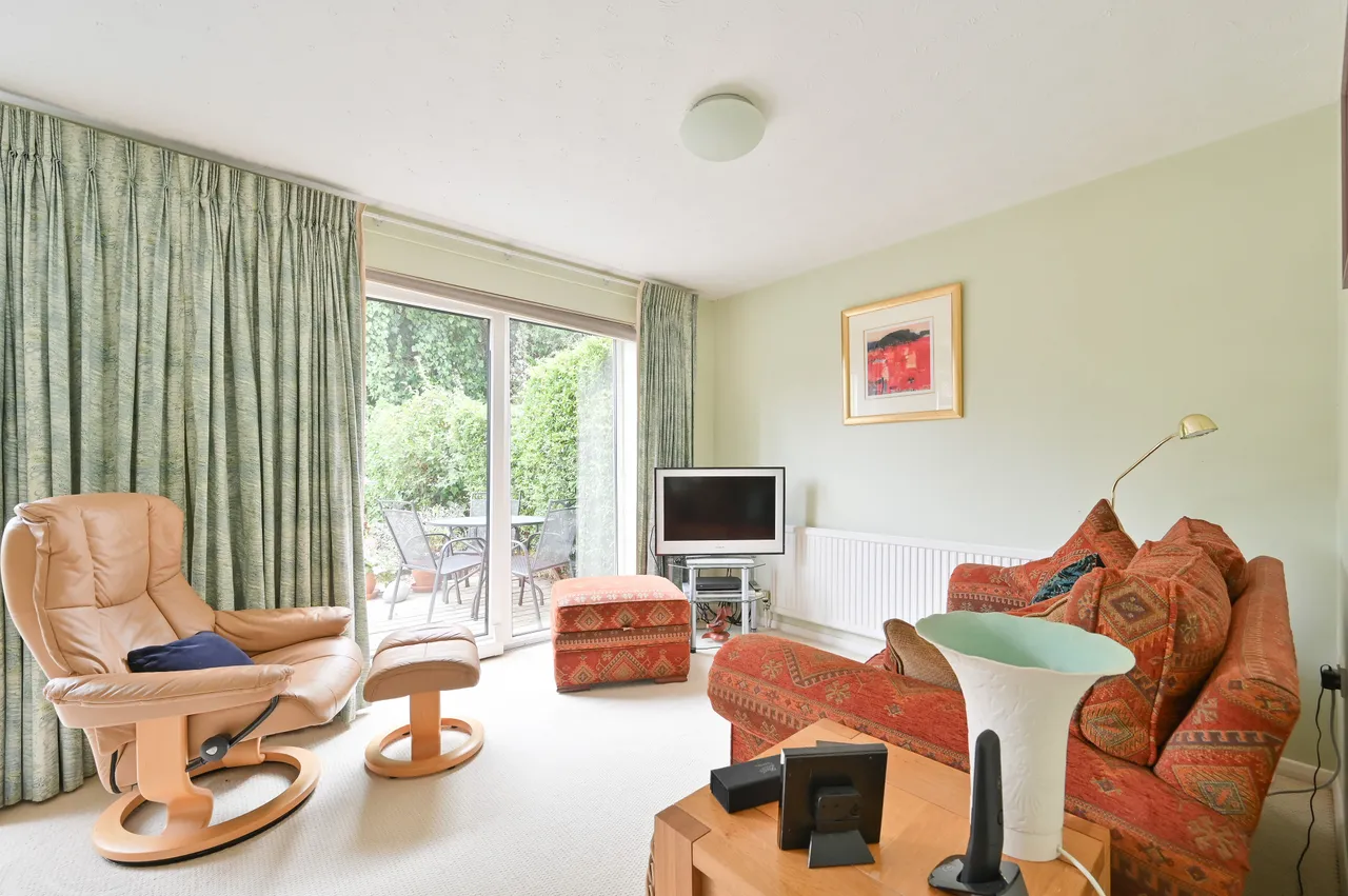 4 Knoll Green, Paston Road, Hemel Hempstead, photo 2