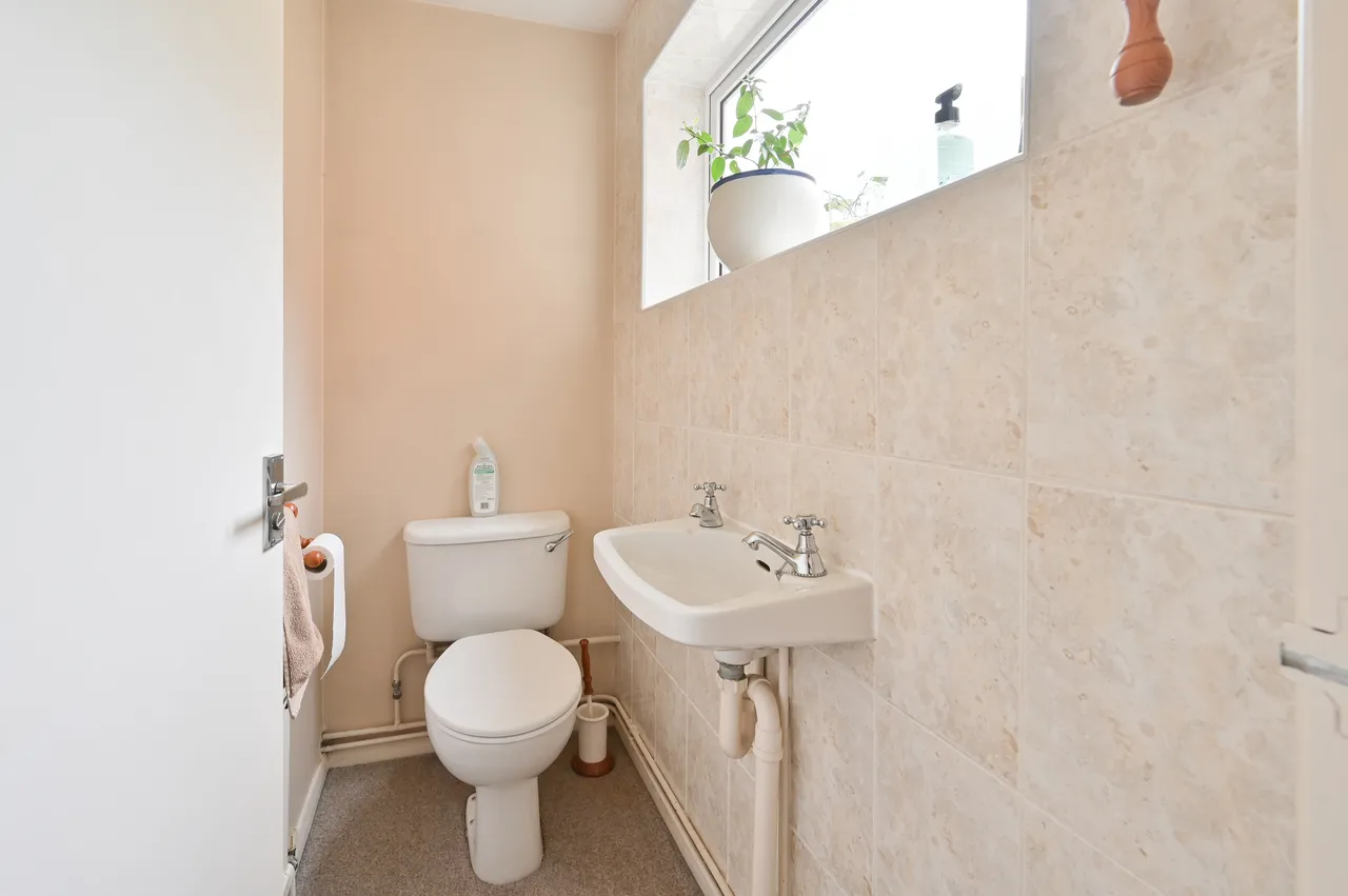 4 Knoll Green, Paston Road, Hemel Hempstead, photo 9