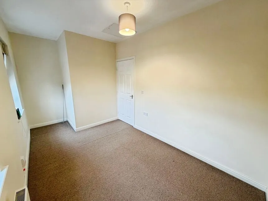 Palmer Square, Birstall, Leicestershire, LE4, photo 8