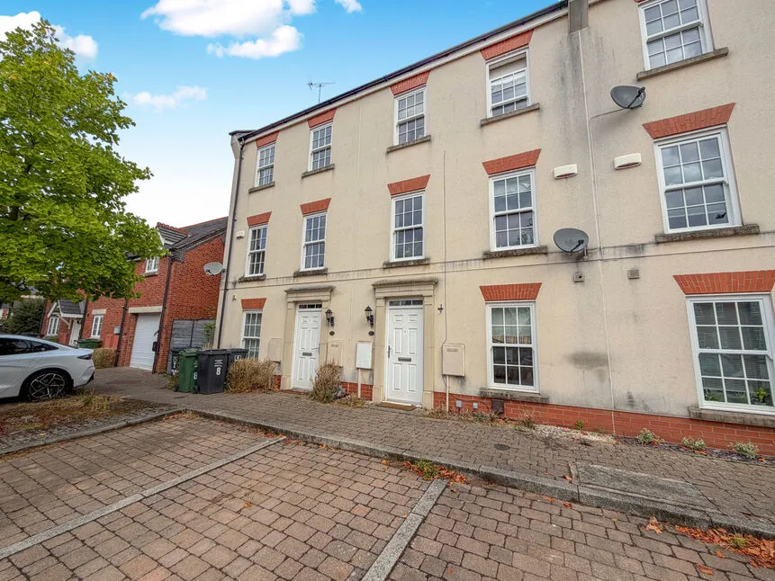 4 bed house for sale — Palmer Square, Birstall, Leicestershire, LE4