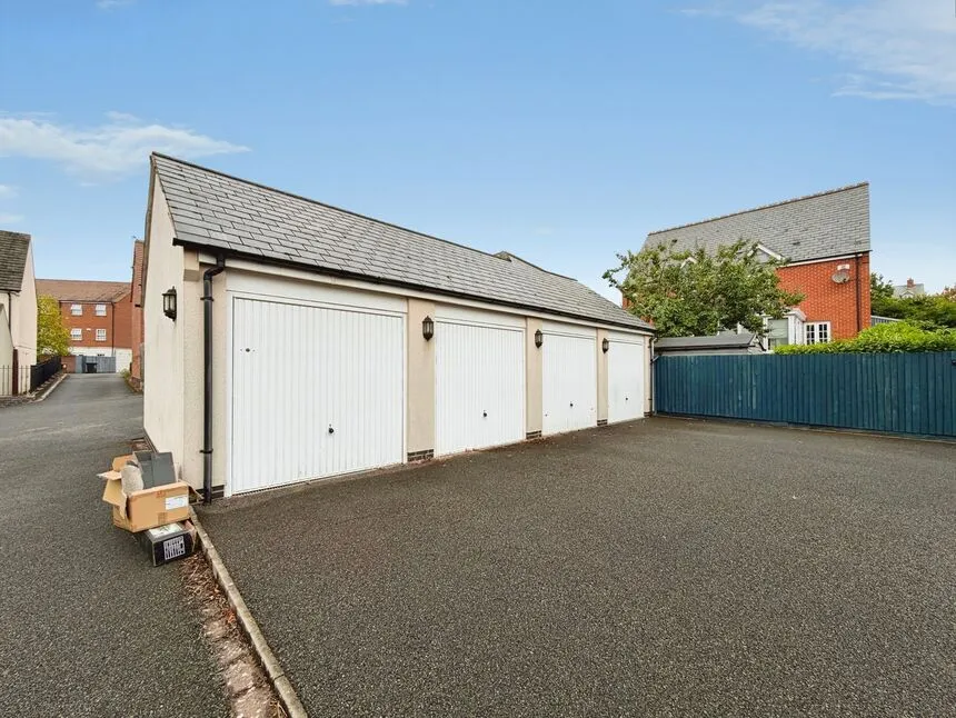 Palmer Square, Birstall, Leicestershire, LE4, photo 3